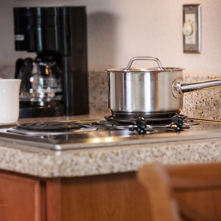 Candlewood Suites Белвью Экстерьер фото