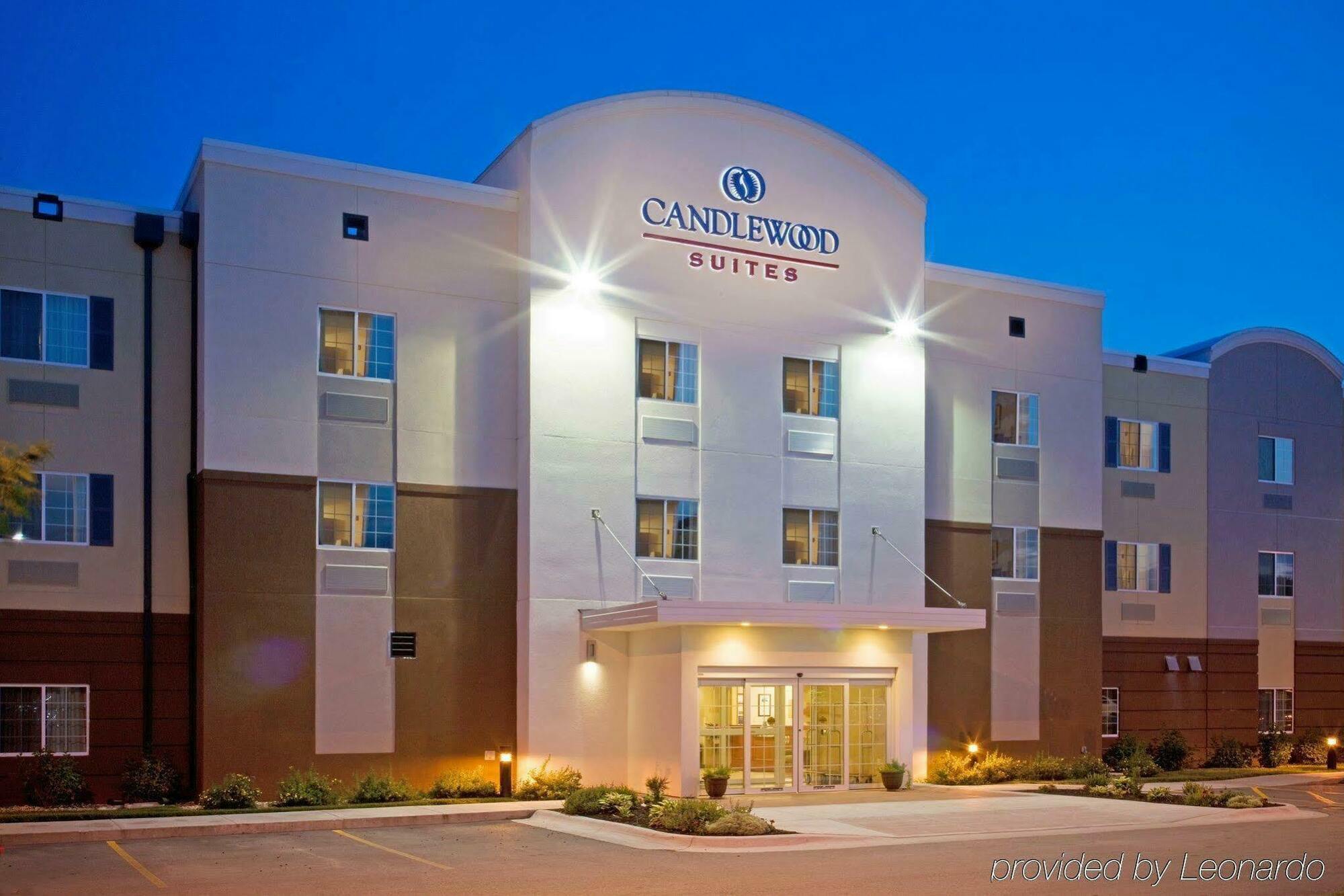 Candlewood Suites Белвью Экстерьер фото